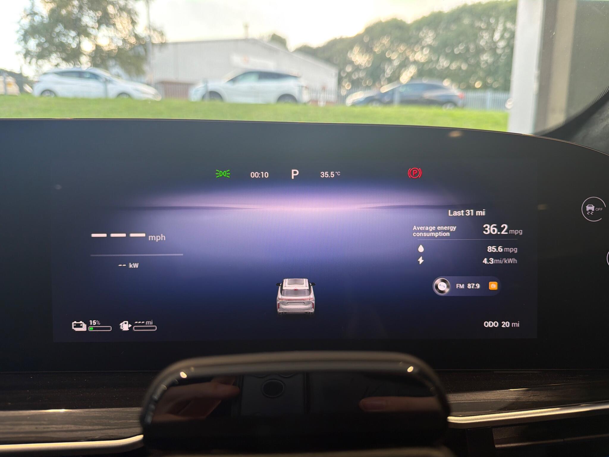 Large vehicle image